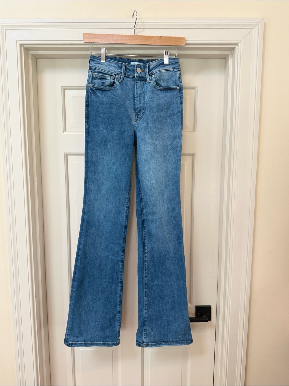 Good American High-Rise Bootcut Jeans (Size: 2/26)